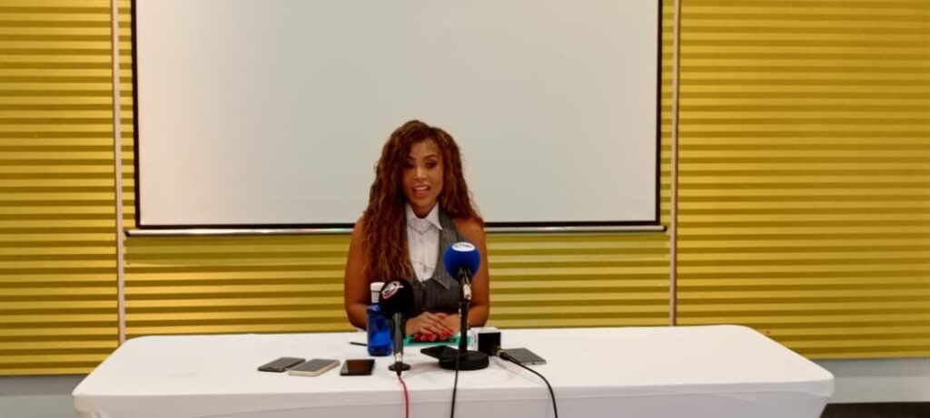 ‘Diosa del Mar’ aterriza en Malabo y sacará a relucir su repertorio con una pasarela de moda