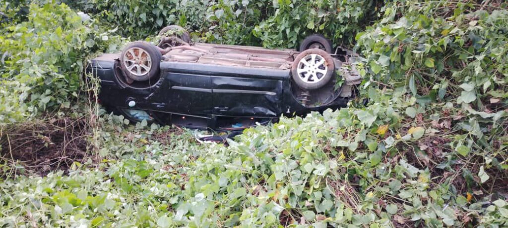 Un reventón de rueda provoca un terrible accidente de circulación en la carretera Niefang-Bata