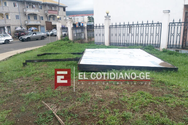Preocupa la caída de enormes carteles publicitarios y postes eléctricos en Malabo